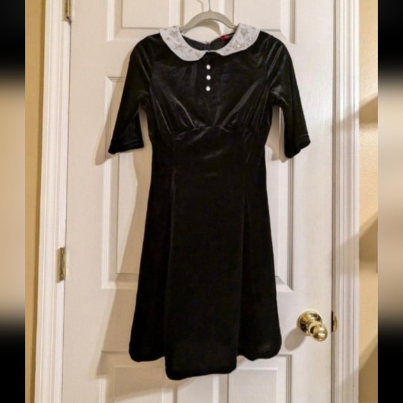 Hell Bunny Black Mini Dress with White Collar - Picture 1 of 6